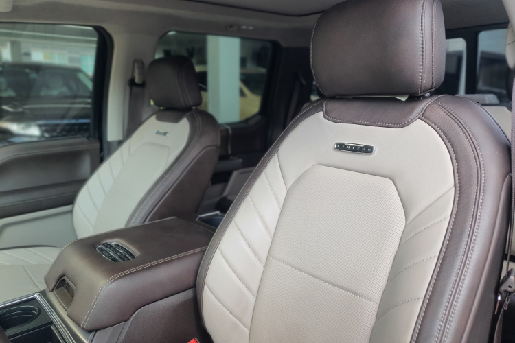 Ford F350 Super Duty Lariat Crew Cab 6.7L 4x4 AT 2017 Auto Sao Việt