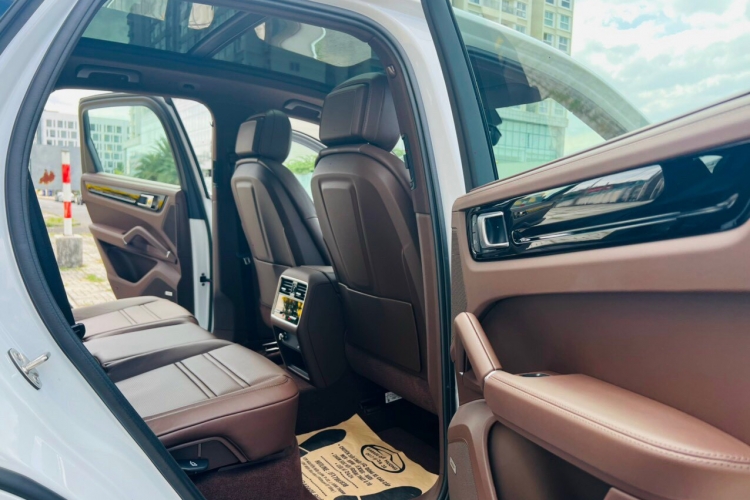 Porsche Cayenne 3.0 V6 2022 New 100% Auto Sao Việt