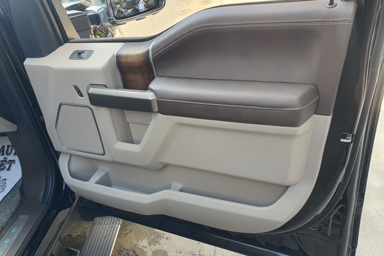 Ford F350 Super Duty Lariat Crew Cab 6.7L 4x4 AT 2017 Auto Sao Việt