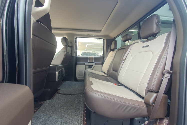 Ford F350 Super Duty Lariat Crew Cab 6.7L 4x4 AT 2017 Auto Sao Việt